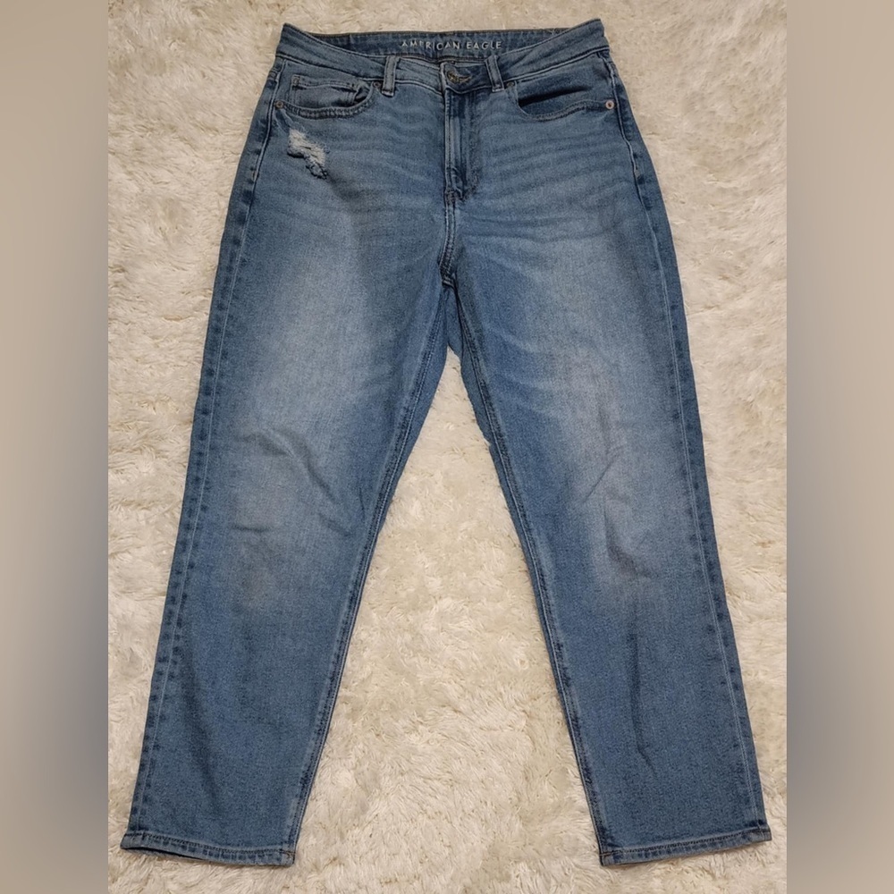 AMERICAN EAGLE OUTFITTERS HI-RISE DISTRESSED TAPERED LEG MOM JEAN SZ.6 X25 EUC